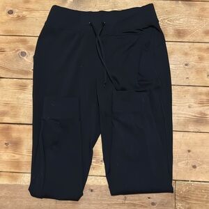 Woman’s joggers with pockets